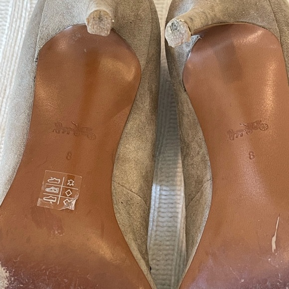 Coach Suede & Leather Embellished Waverly Pumps Gray Size 8 - Picture 14 of 15